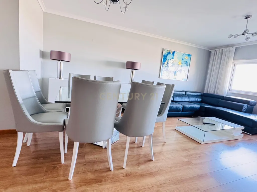 Espaçoso T3 em Loures - Ideal para a Sua Família! - Image 2