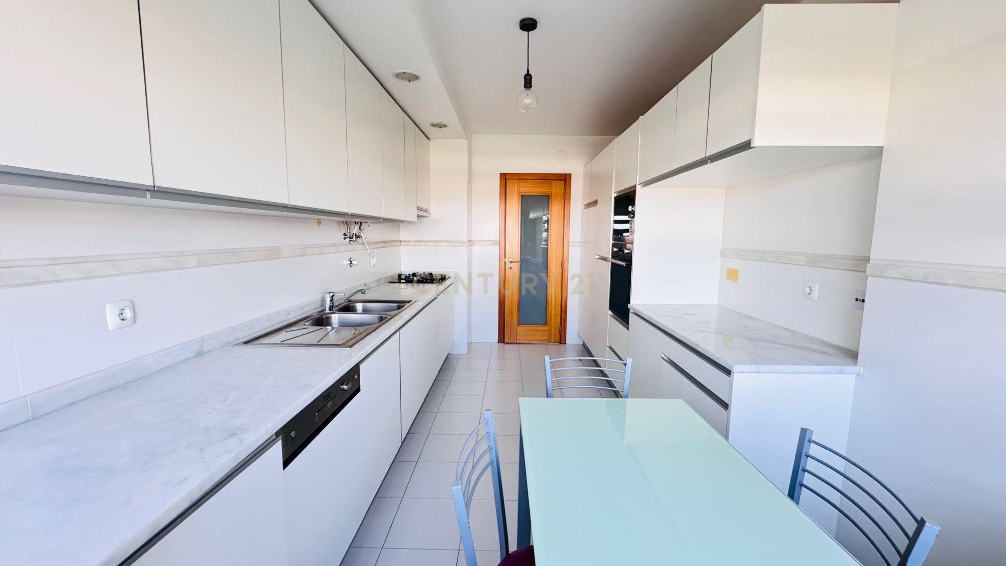 Espaçoso T3 em Loures - Ideal para a Sua Família! - Image 5