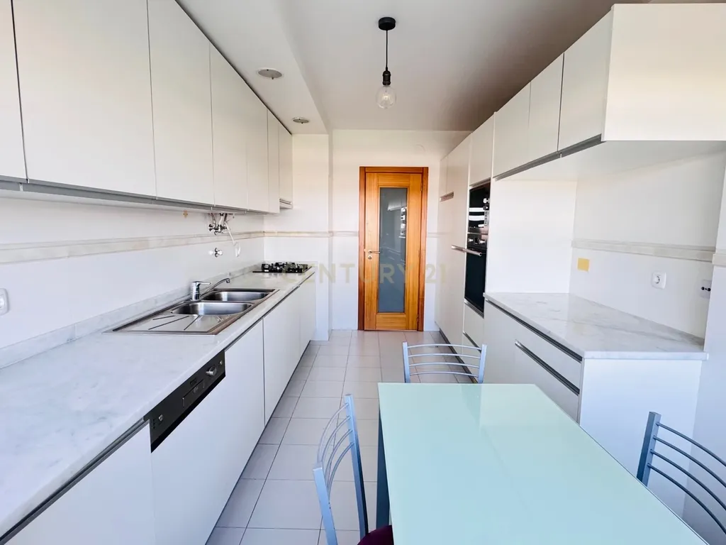 Espaçoso T3 em Loures - Ideal para a Sua Família! - Image 5