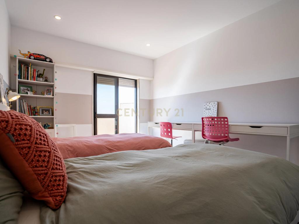 Apartamento T4 na Póvoa de Santa Iria - Oportunidade Única! - Image 22