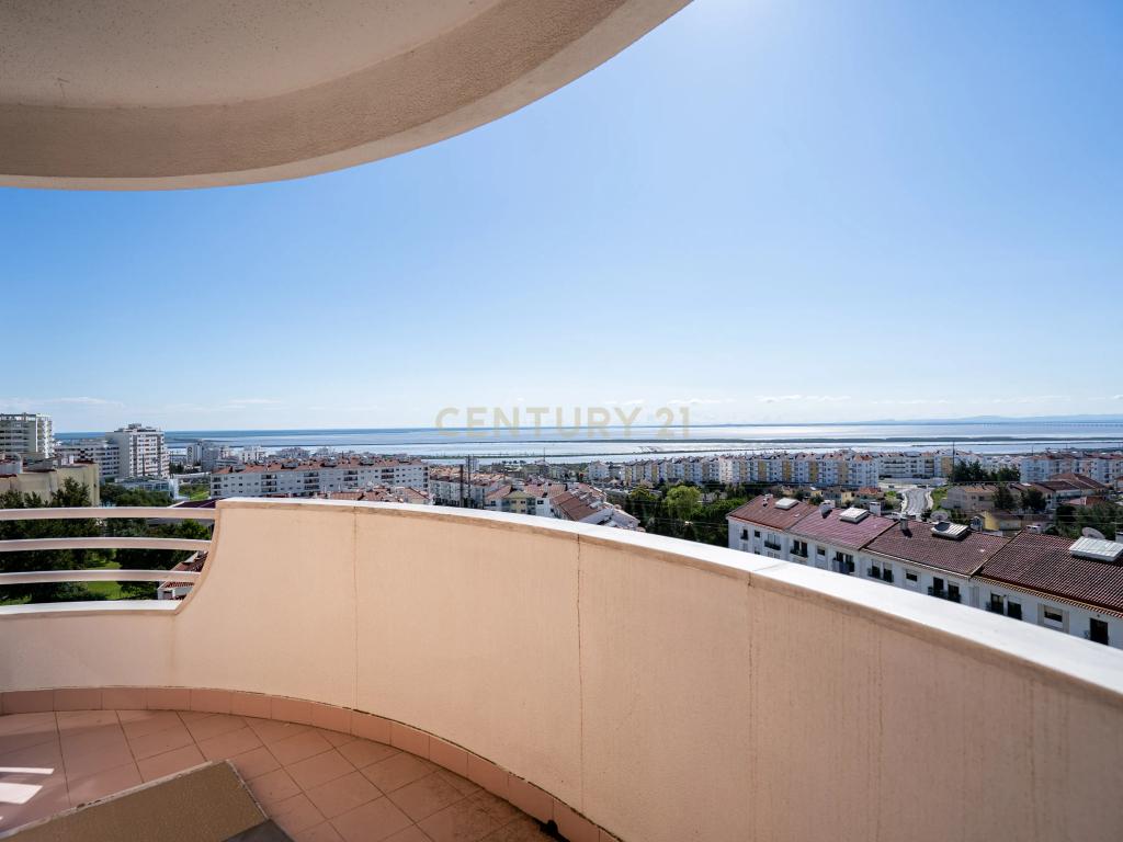 Apartamento T4 na Póvoa de Santa Iria - Oportunidade Única! - Image 24