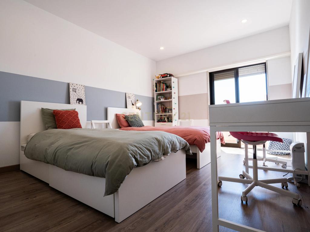 Apartamento T4 na Póvoa de Santa Iria - Oportunidade Única! - Image 34