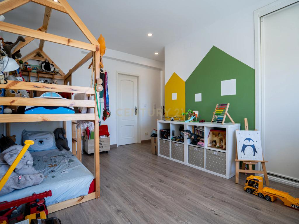 Apartamento T4 na Póvoa de Santa Iria - Oportunidade Única! - Image 32