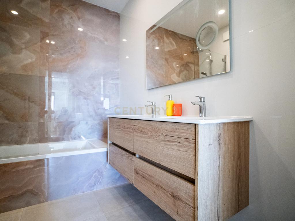 Apartamento T4 na Póvoa de Santa Iria - Oportunidade Única! - Image 37