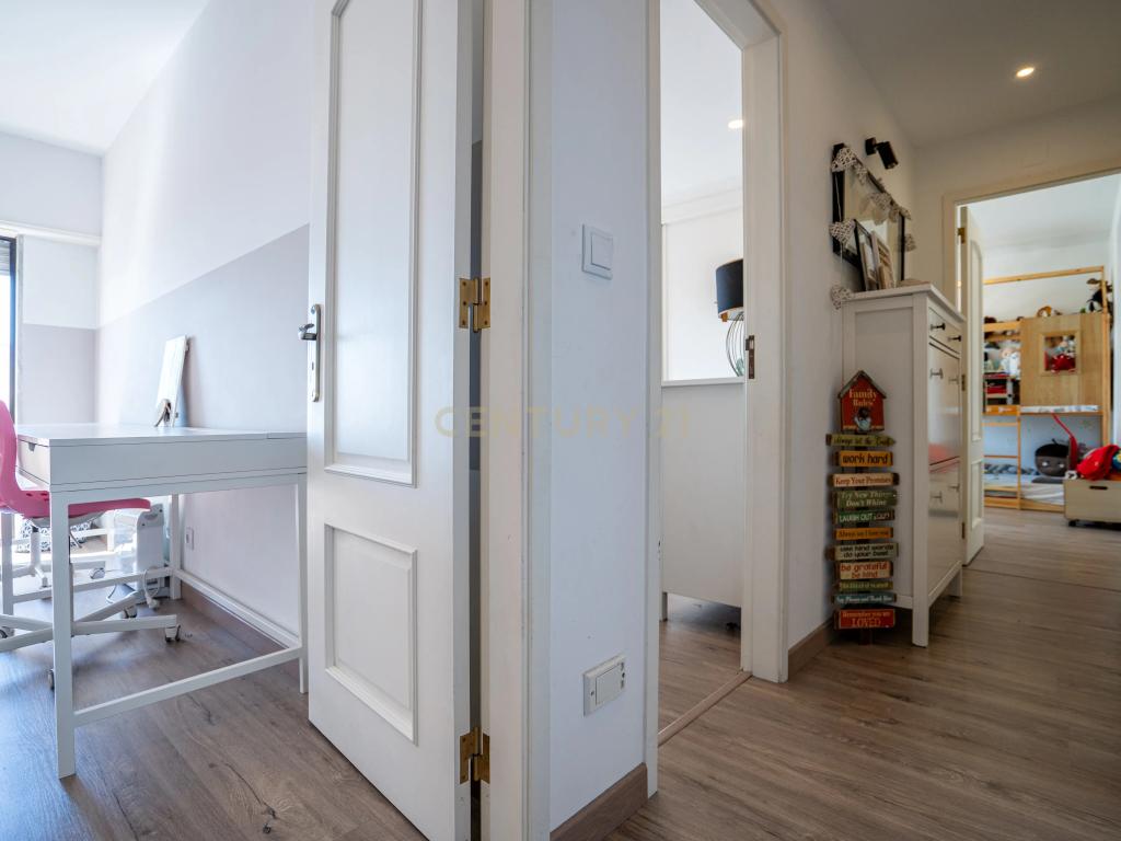 Apartamento T4 na Póvoa de Santa Iria - Oportunidade Única! - Image 33