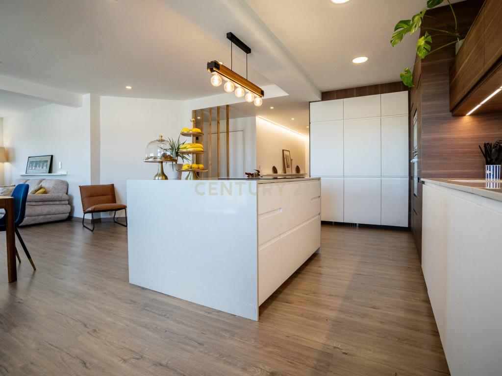 Apartamento T4 na Póvoa de Santa Iria - Oportunidade Única! - Image 9