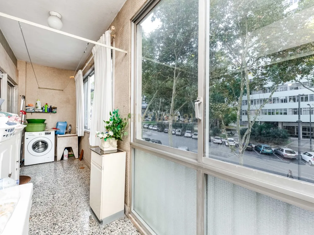 Espetacular Apartamento T5 com Terraço e Garagem, em São Domingos de Benfica, Lisboa - Image 24