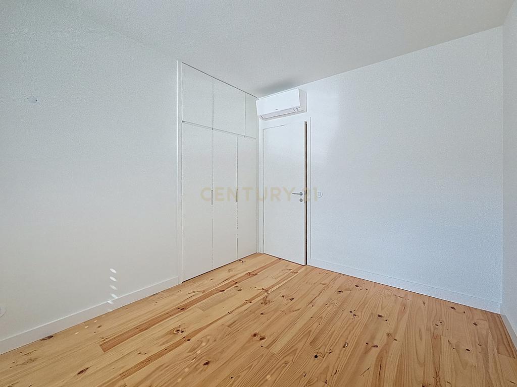 Apartamento T2 Novo – Rua do Bonjardim, Porto - Image 20