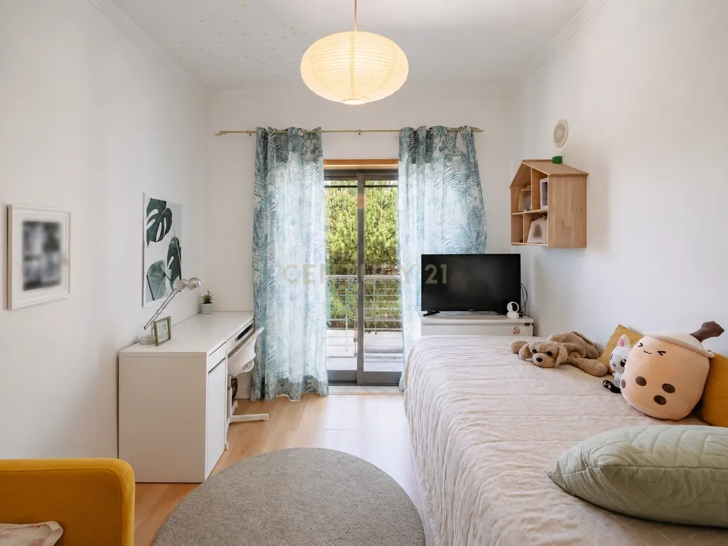 Moderno Apartamento T2 em Amora, Seixal - Image 21