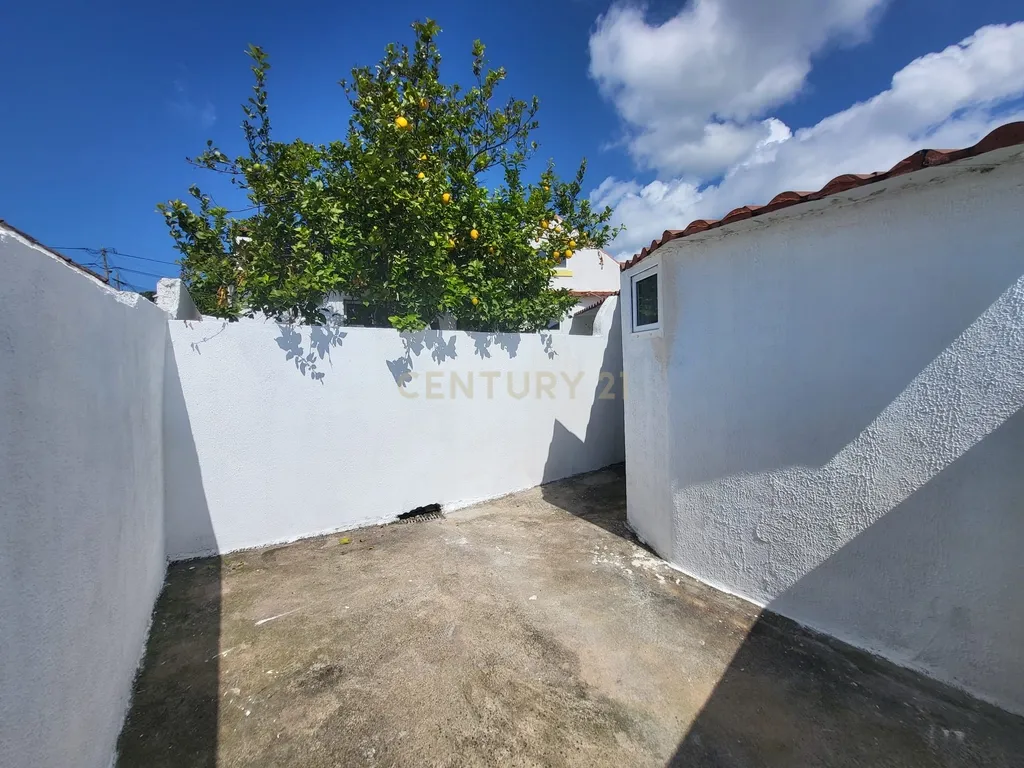 Moradia T2+2 – Quinta da Morgadinha, Charneca da Caparica - Image 21