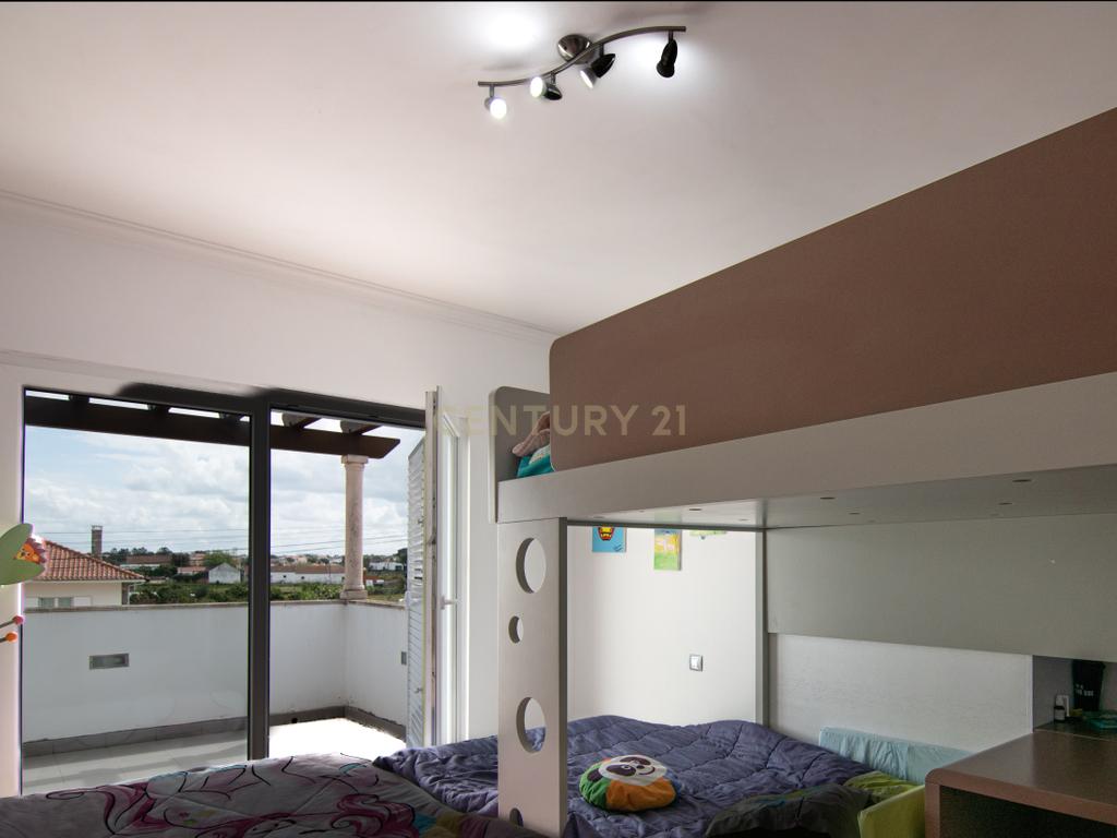Moradia com Piscina em Vendas Novas - Image 25