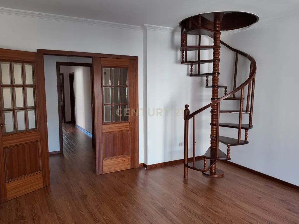 Apartamento T2 em Covilhã e Canhoso - Image 2