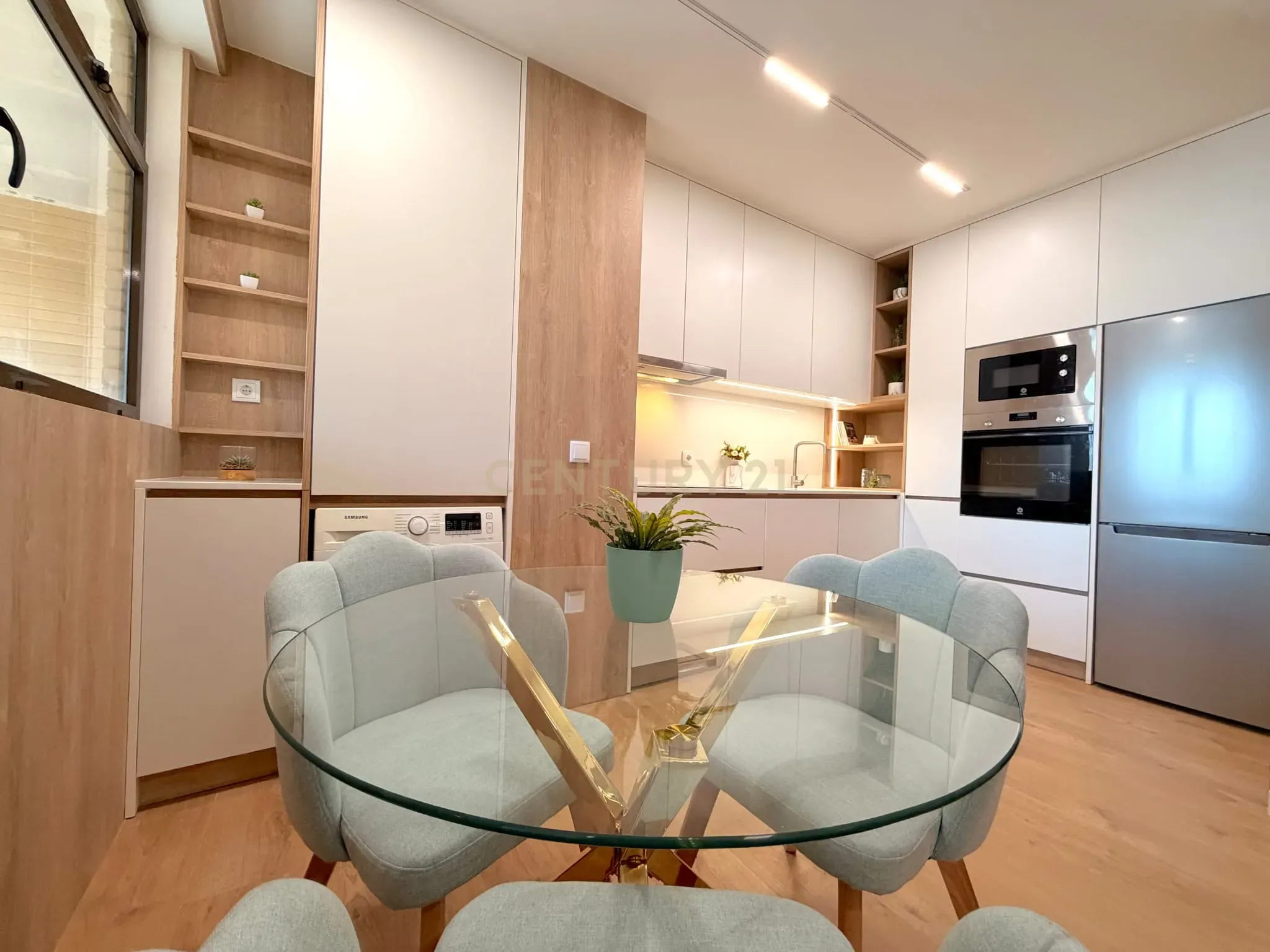 Fotografia 9 de Apartamento T1 Renovado, Mobilado e Equipado – Póvoa de Varzim, Porto