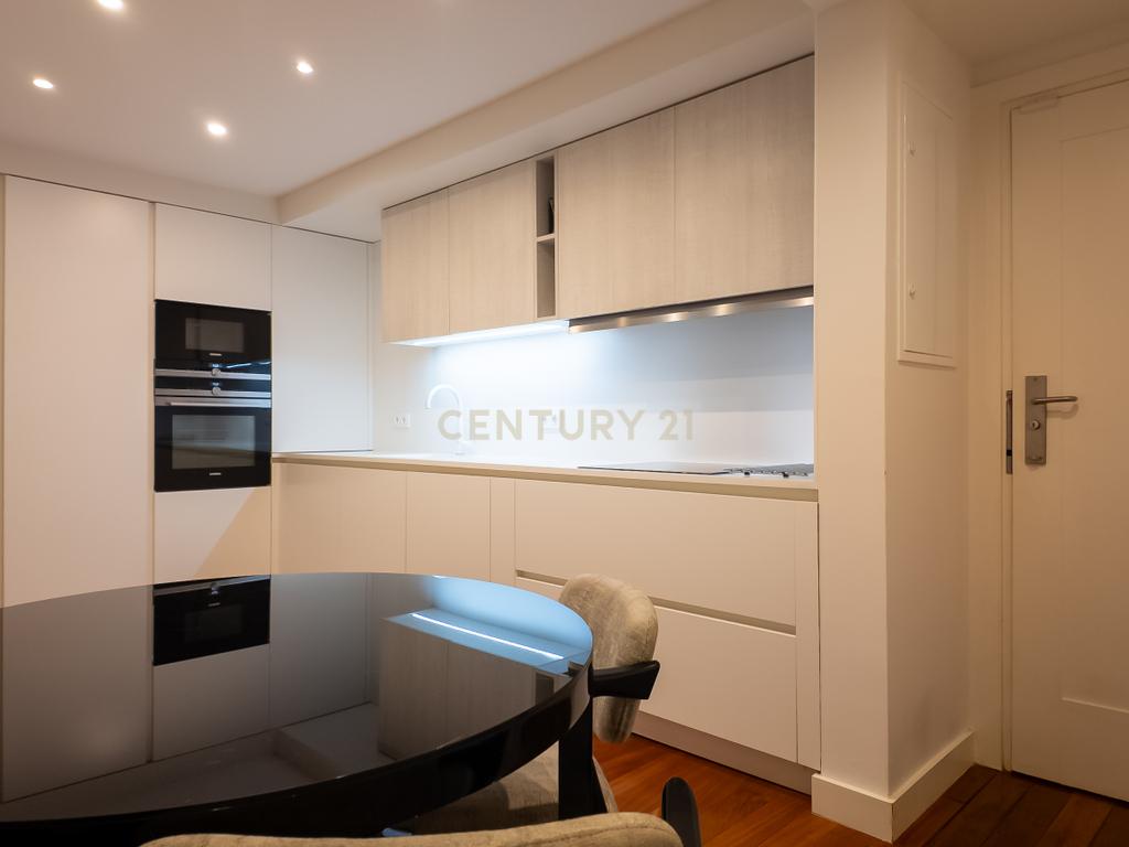 Apartamento T3+1 Porto - Foz - Image 33