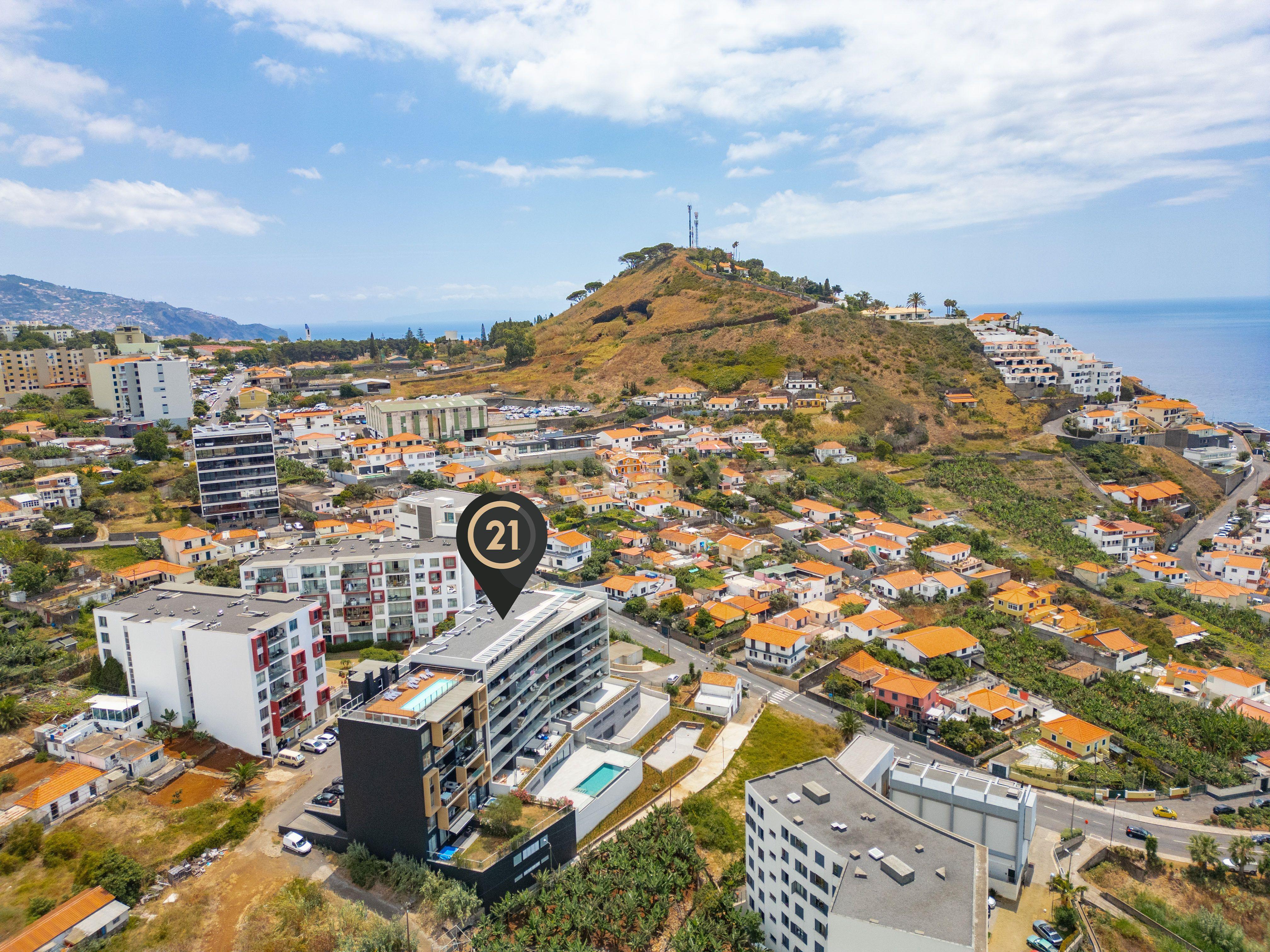 Fotografia 11 de Apartamento T1 Novo a Estrear no Amparo – Vista Mar, Piscina e Ginásio