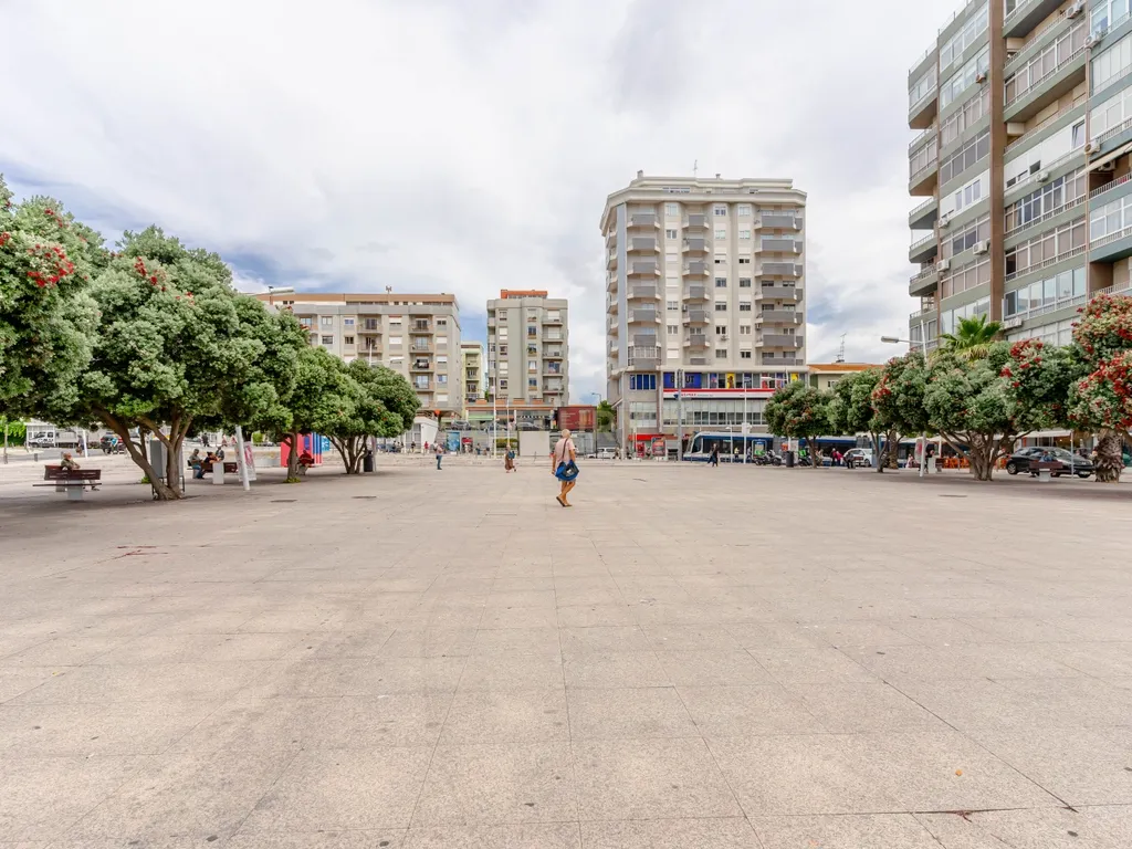 T3 Almada (PRAÇA SÃO JOÃO BATISTA) - Image 11