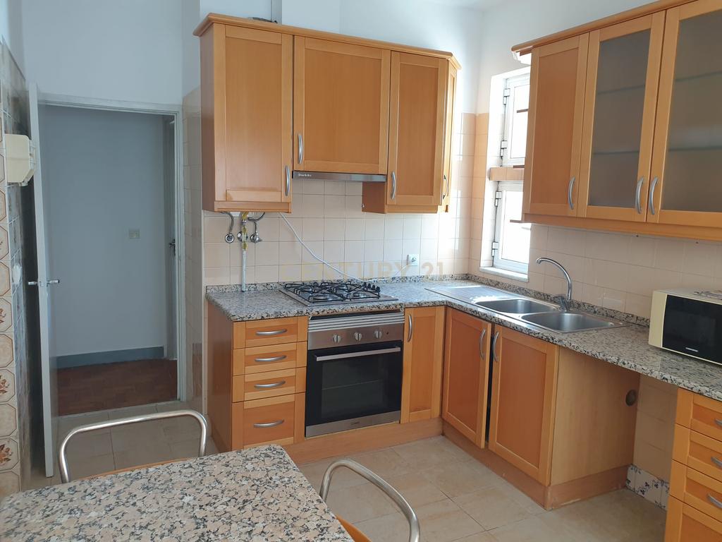 Apartamento T3 transformado em T4* para arrendamento nos Olivais-Sul, Lisboa  - Image 15