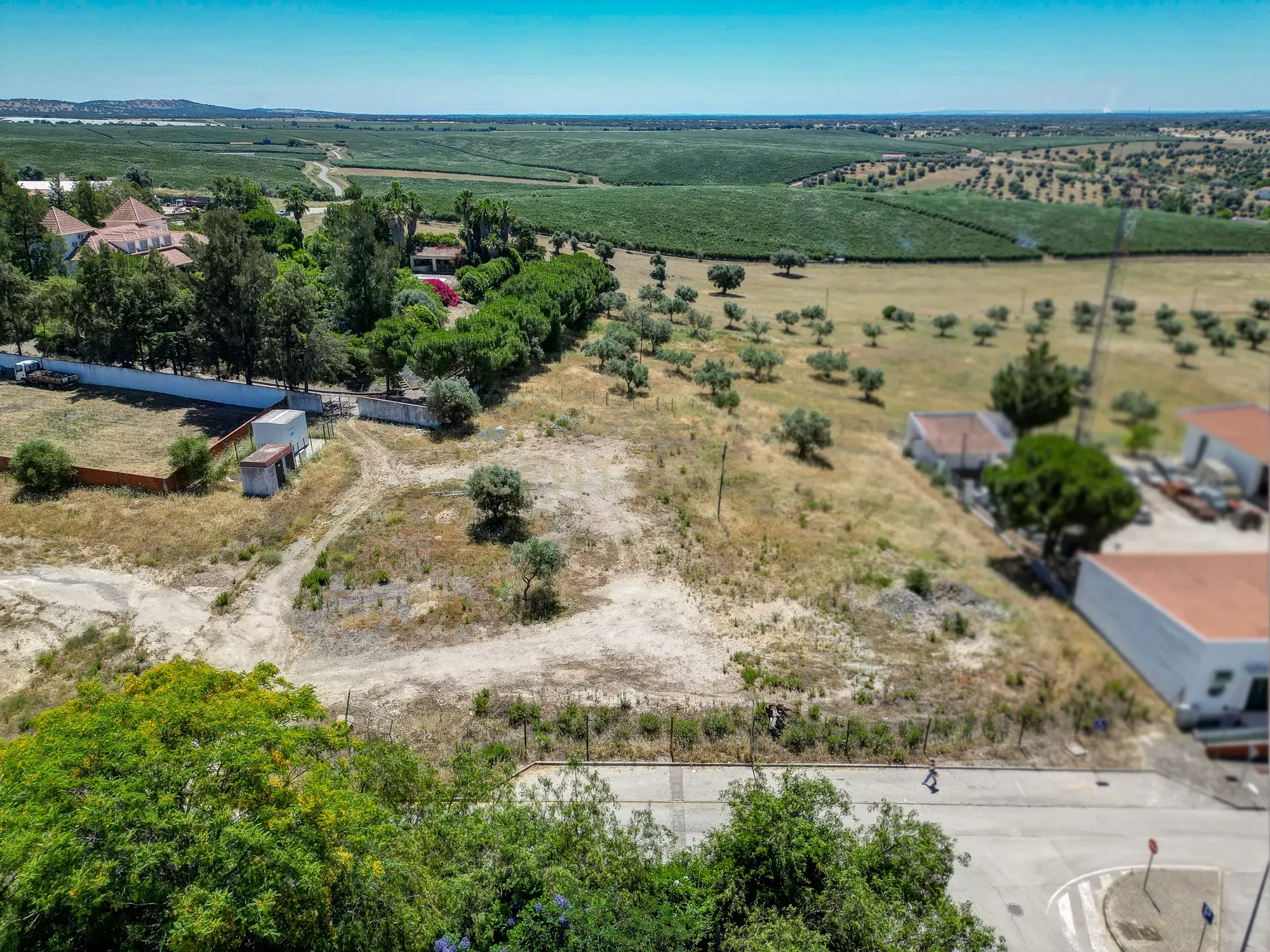 Fotografia 12 de Terreno Urbano com 2.500 m², capacidade construção de 1.500m2, habitacional