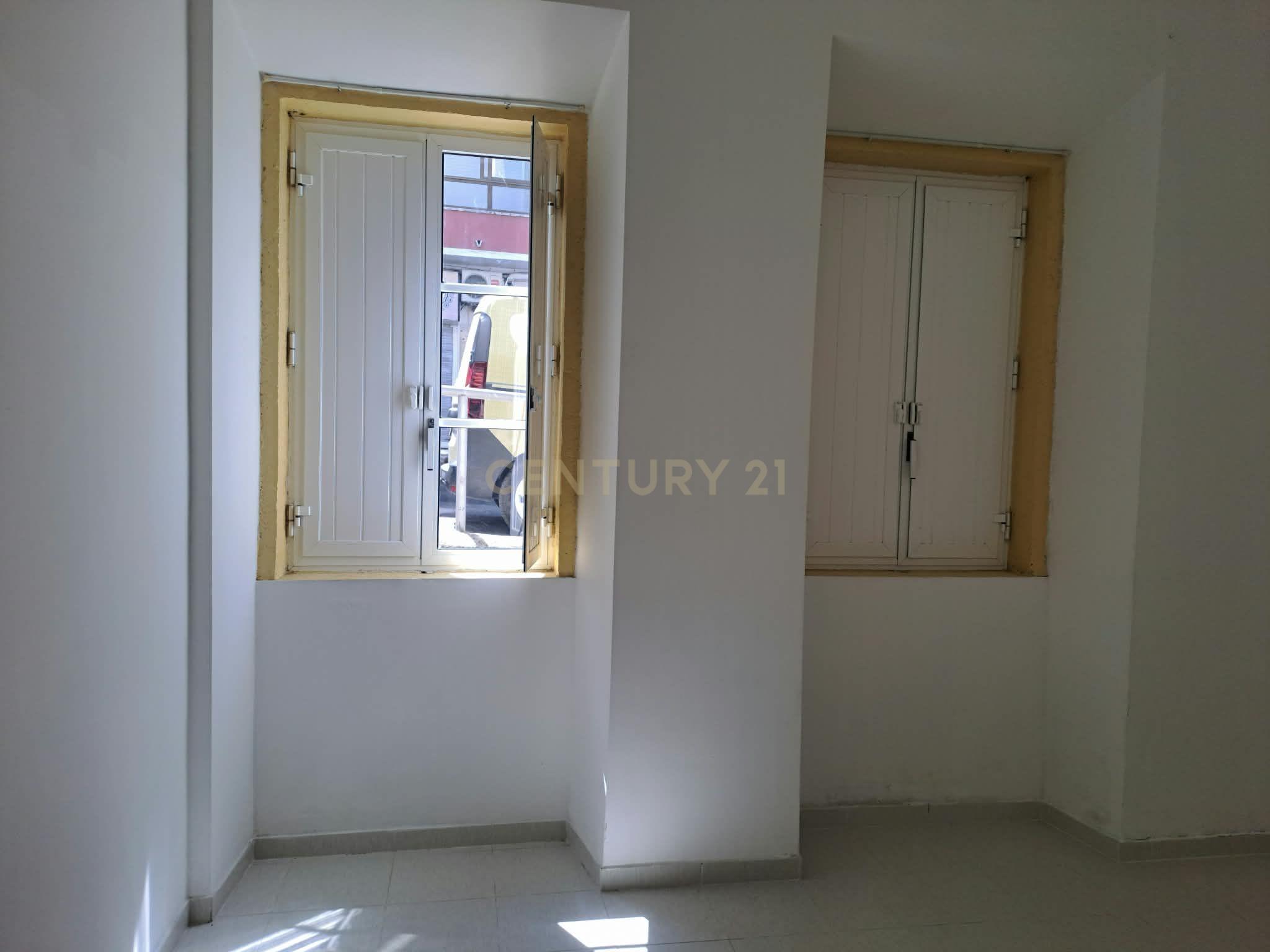 Fotografia 7 de Arredamento T2 na Av. De Moscavide
