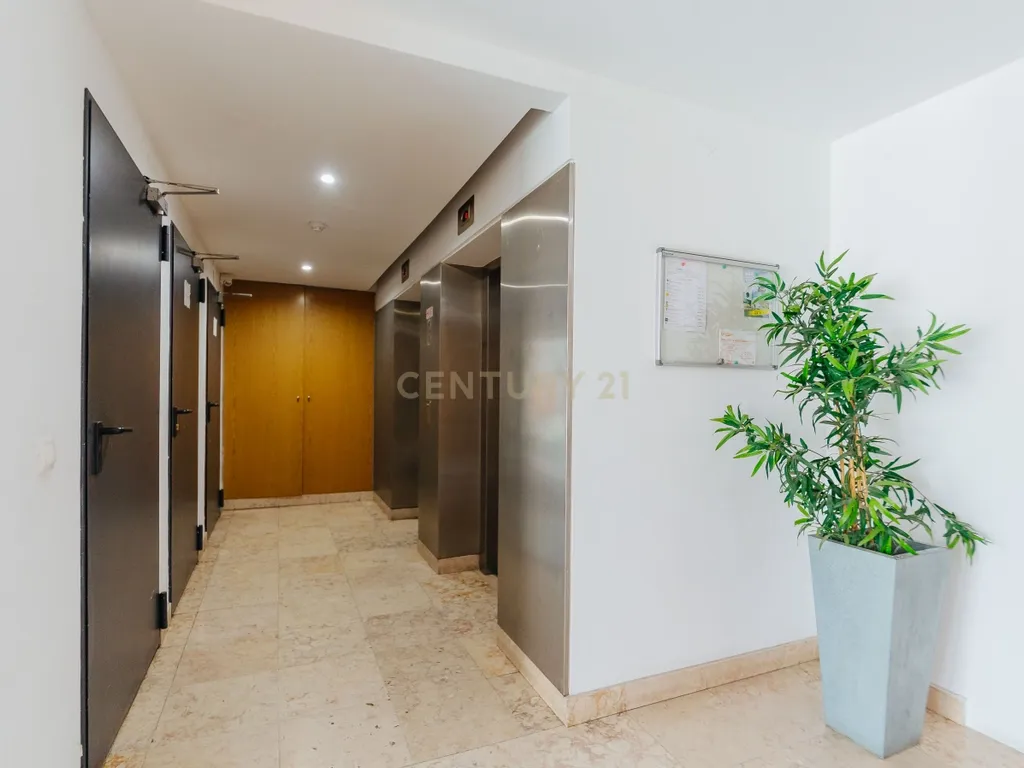 T2 - Condominio Portucalle - Parque das Nações - Image 25