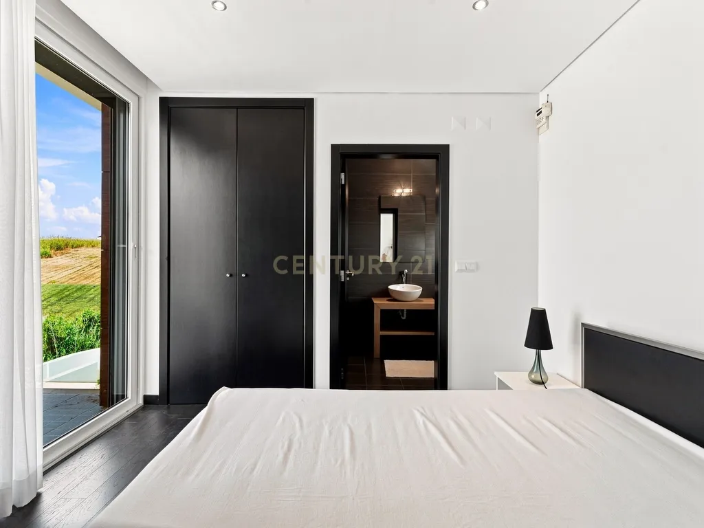 Moradia T4 - Linha de Mar - Lourinhã - Image 35