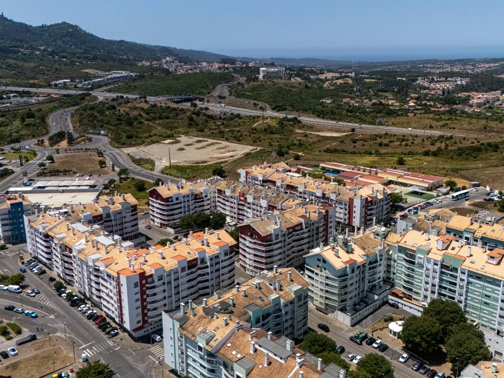 Apartamento T3 com varandas e Estacionamento | Cavaleira – Algueirão Mem Martins - Image 31