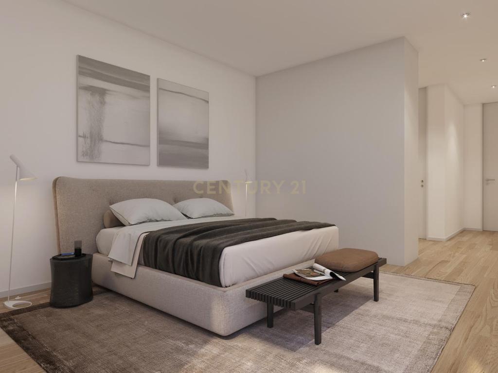 Luxuosa Moradia T3 em Vila Nova de Gaia com Piscina e Jardim - Image 14