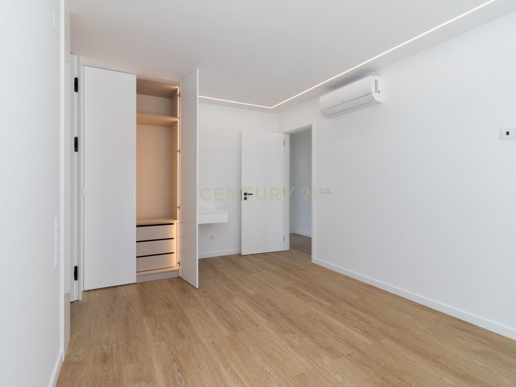 A Sua Nova Casa Está Pronta para Habitar! 🌊🏡 Moradia Nova T3 Aroeira À Beira da Praia da Fonte da Telha, na Prestigiada Aroeira - Image 8