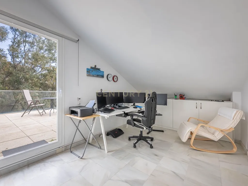 Moradia de Luxo a 500 Metros da Praia - Image 30