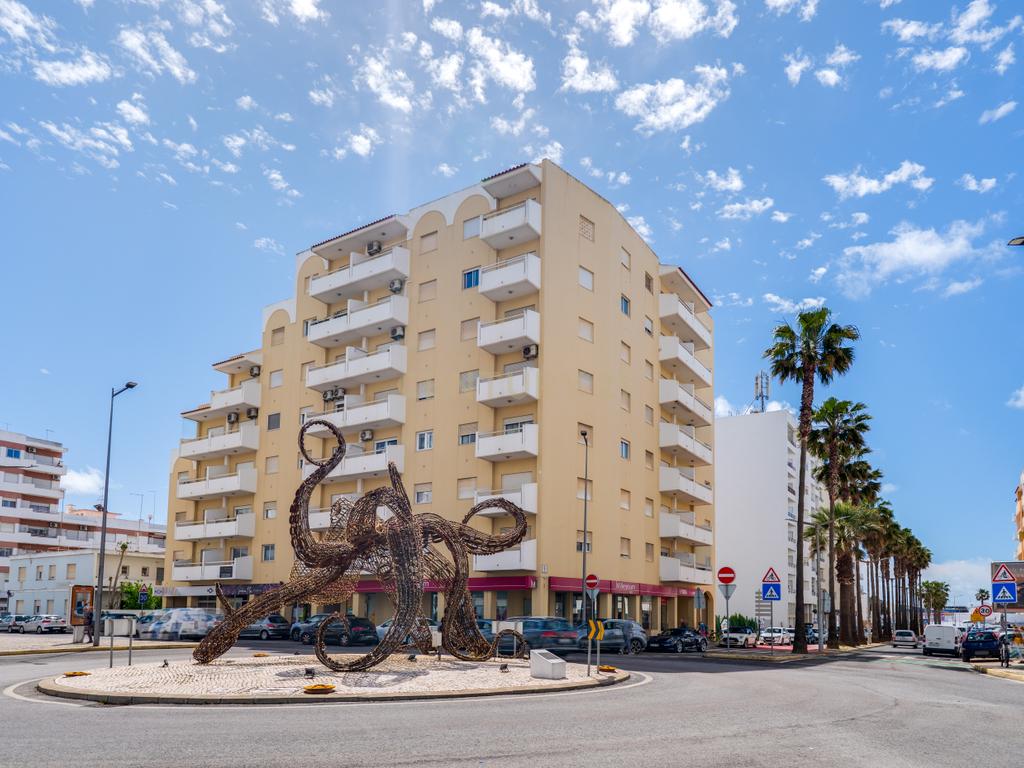 Apartamento T3 a 300m da Praia em Quarteira - Image 1