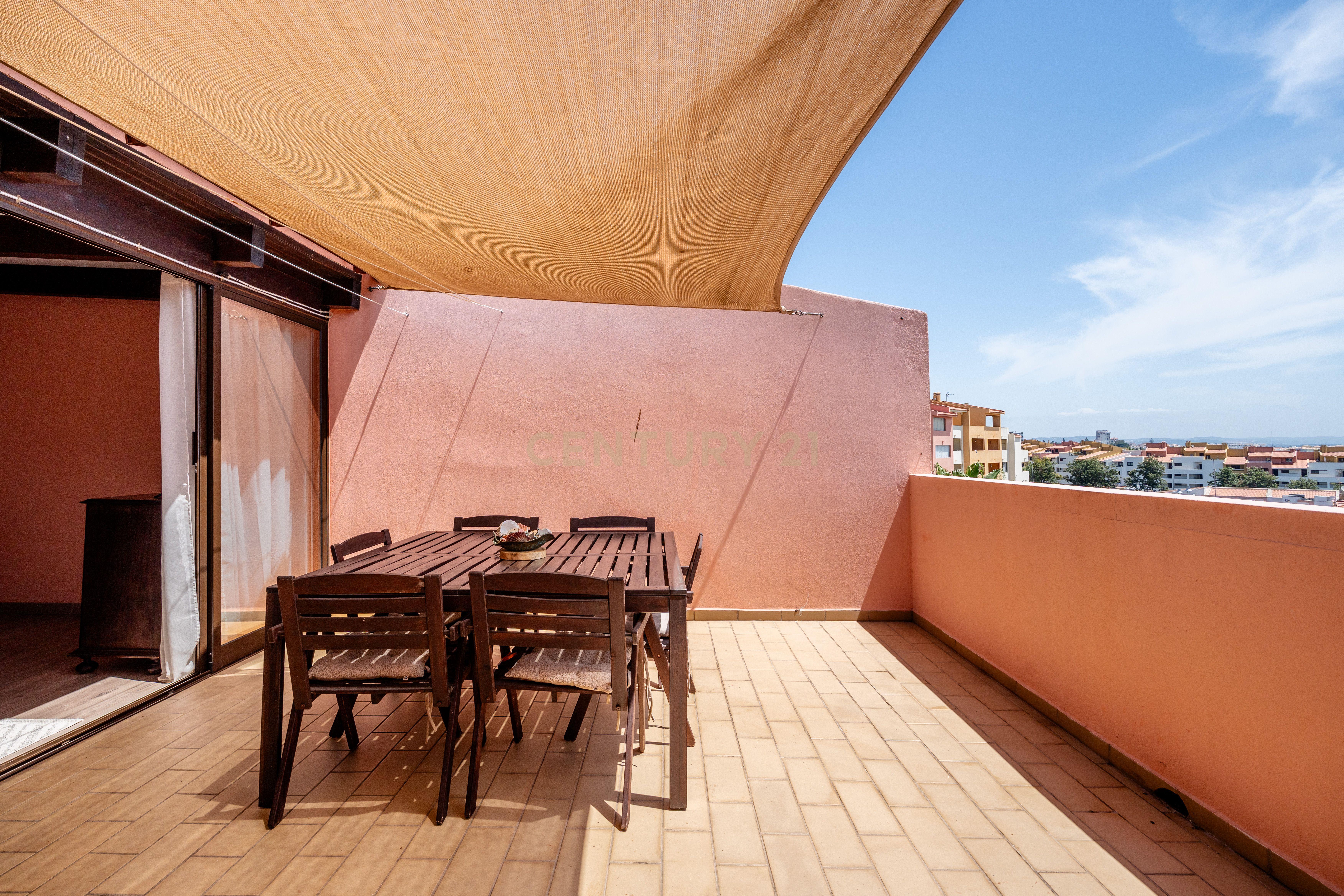 Fotografia 12 de Apartamento com piscina, elevador e vista mar, no centro de Albufeira