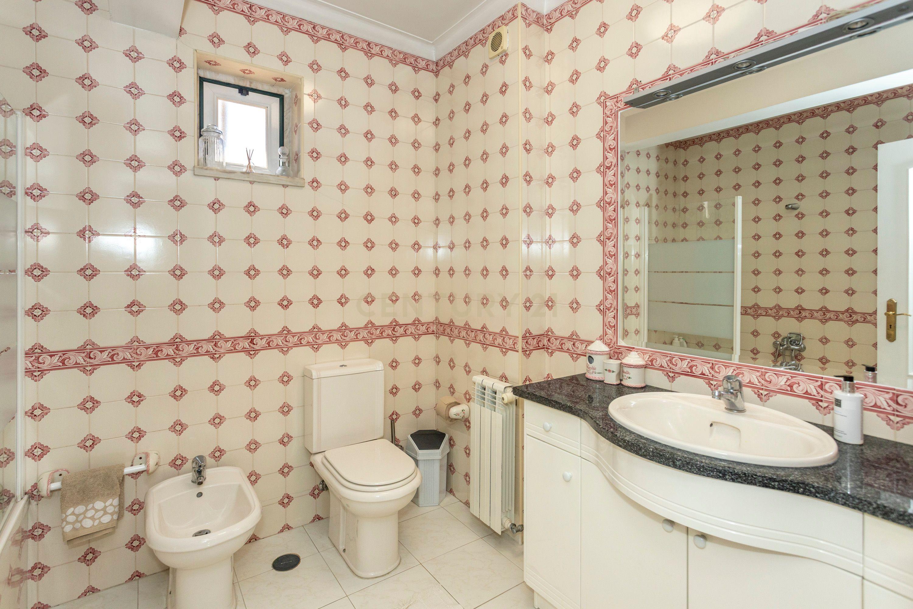 Apartamento T3 c/ Box - Centro de Torres Vedras - Image 17