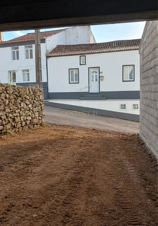 Moderno T2 em Construção em Santana | Nordeste - Image 2