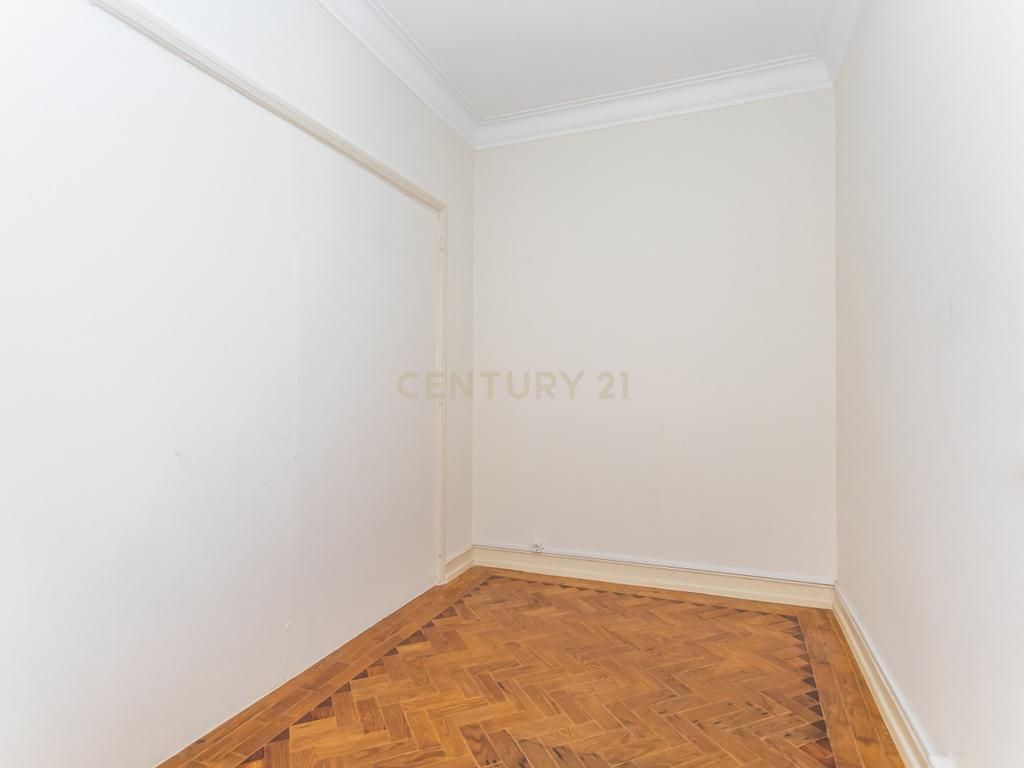 Apartamento T2 em Avenidas Novas, Lisboa  - Image 19