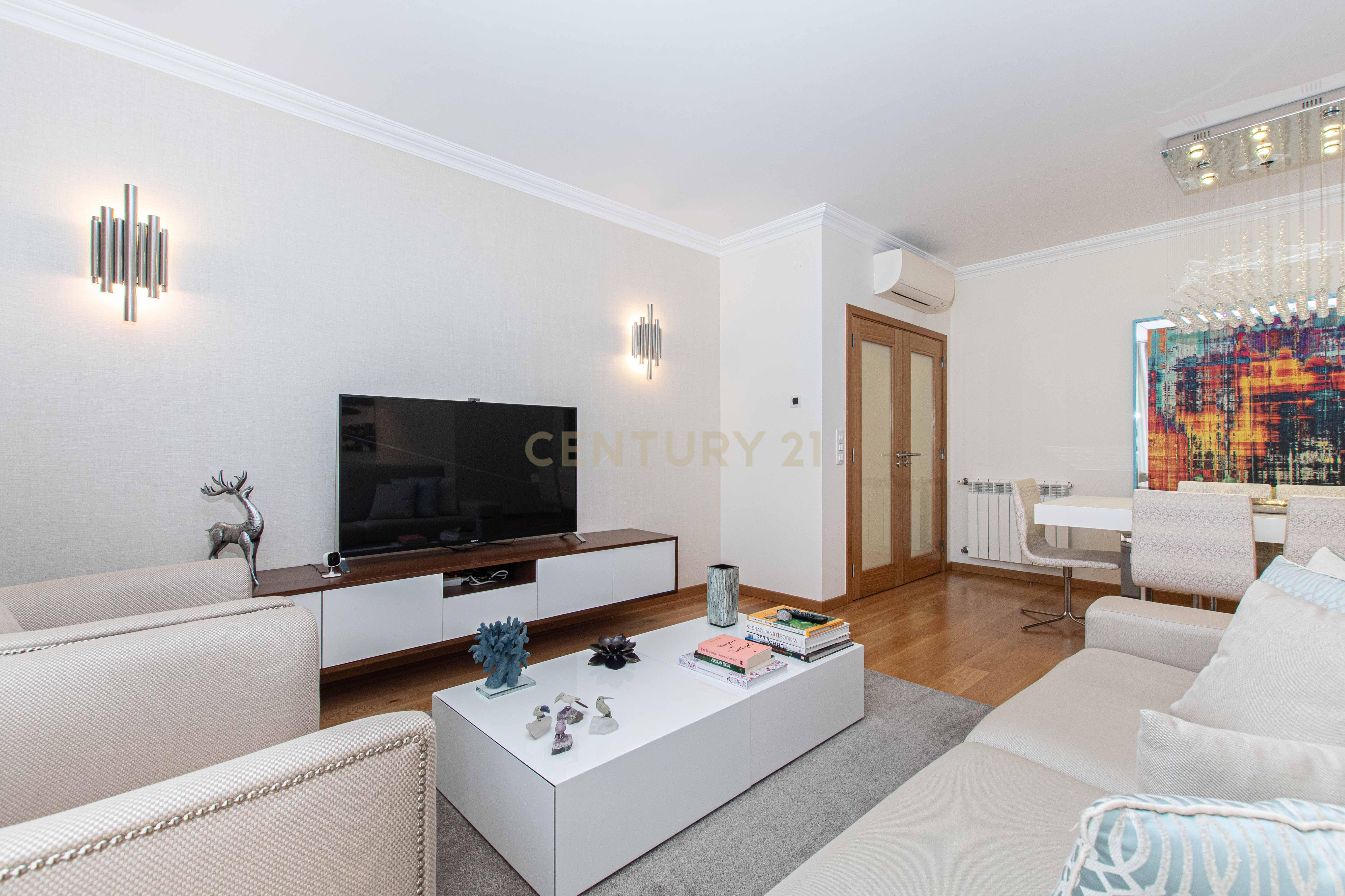 Fotografia 5 de Apartamento T3 no Areeiro – Elegância, Conforto e Localização Privilegiada