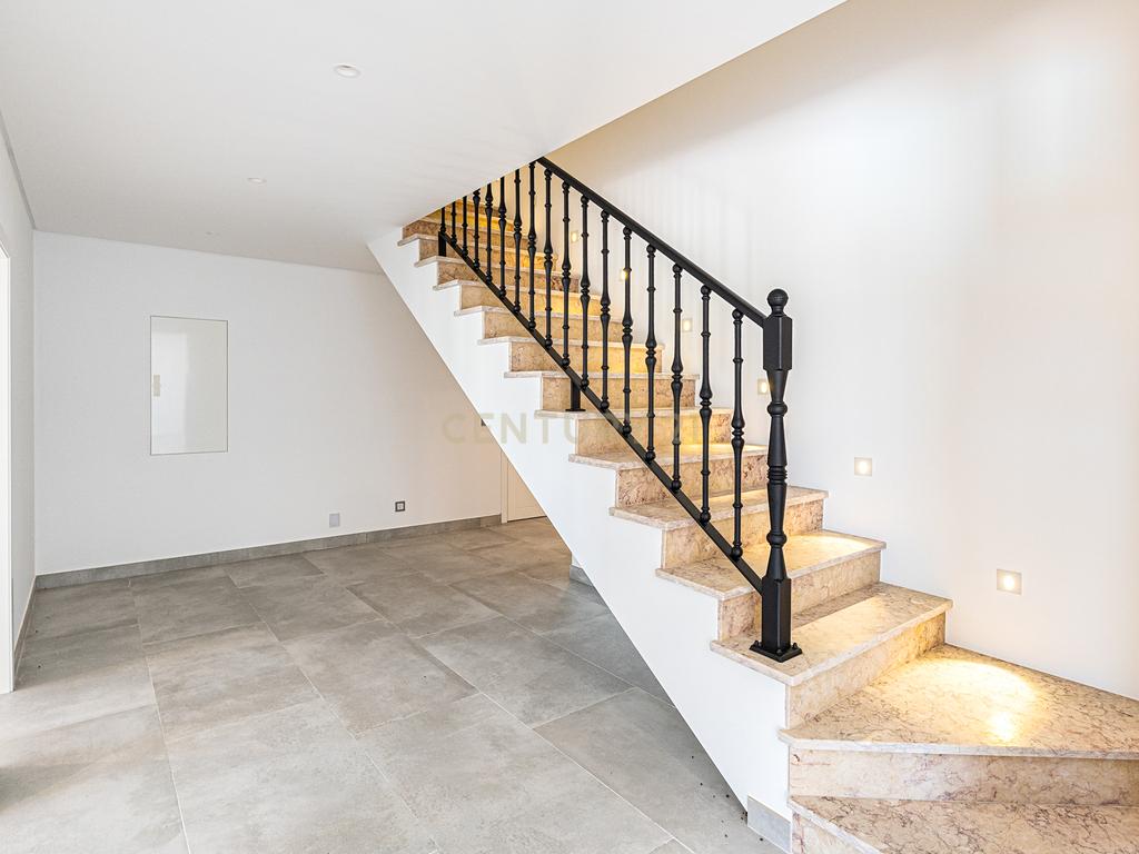 Moradia T6 de Luxo - 924 m² - Piscina - São Pedro da Cadeira - Nova - Image 48