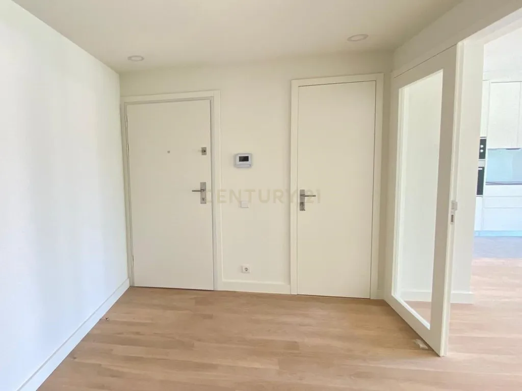 Apartamento T2 Novo com varanda, dois lugares de estacionamento, arrumo e fantásticas vistas sobre o rio - Image 2