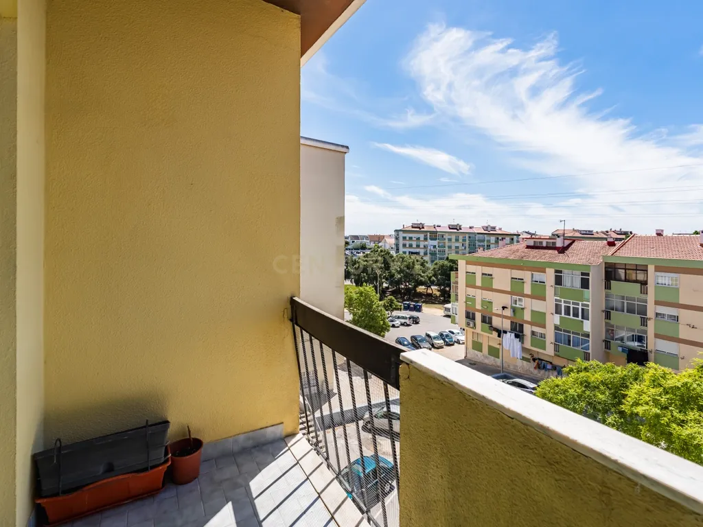 Apartamento T3 em Corroios - Alto do Moinho - Image 6