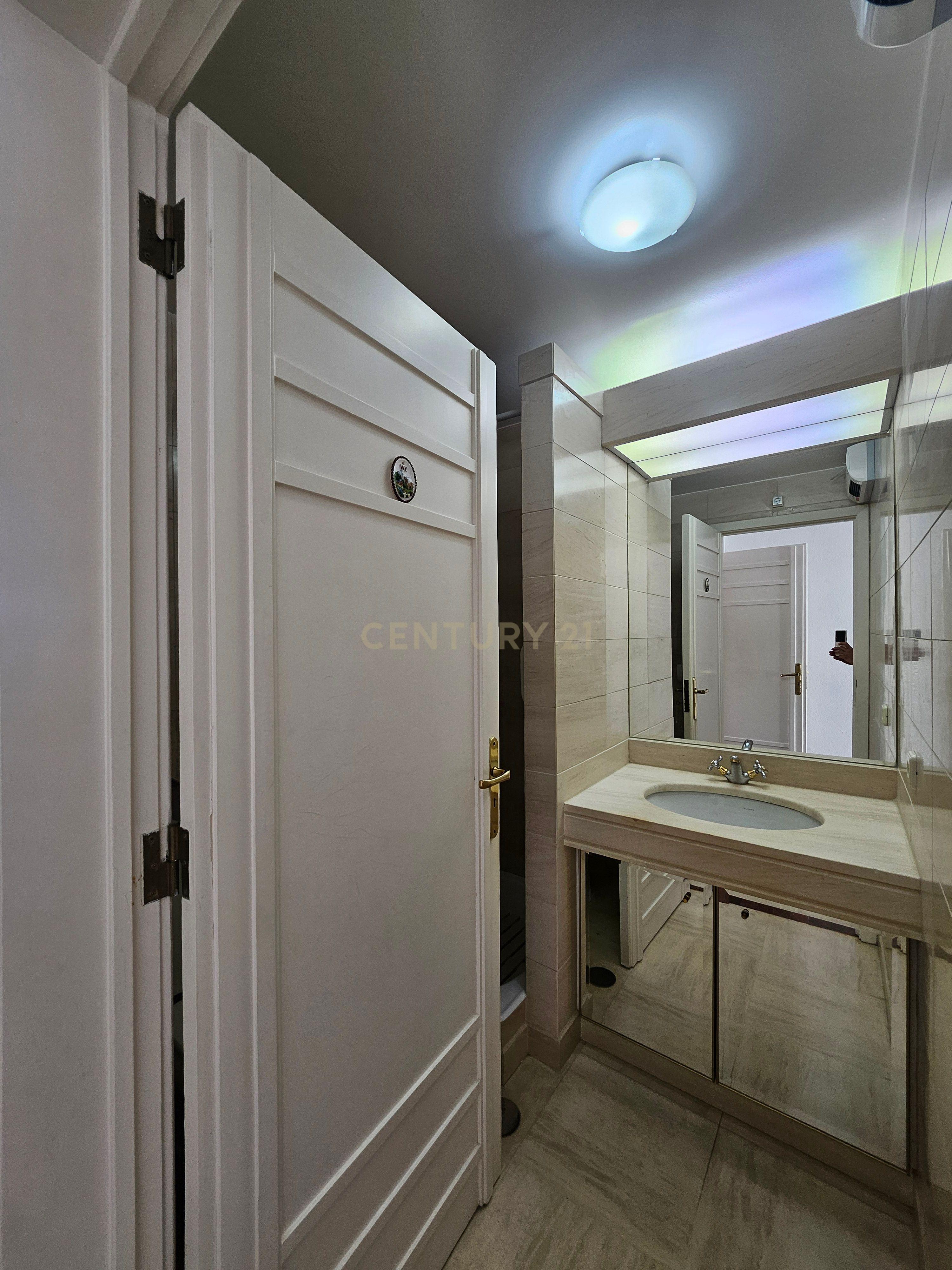 Apartamento T3 com terraço e garagem Condomínio Santa Catarina, Centro Histórico de Évora - Image 18