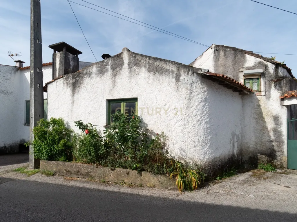 Moradia p/reconstrução com terreno no Forcado – Vila Nova de Poiares - Image 9