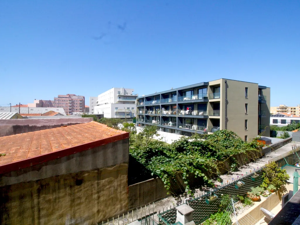 Apartamento T2+1 com Garagem, Varandas em Canidelo Vila Nova de Gaia - Image 17