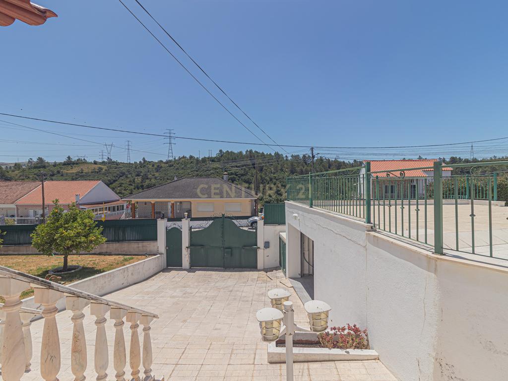 Moradia T4 em Vila Nova - Bucelas - Image 56