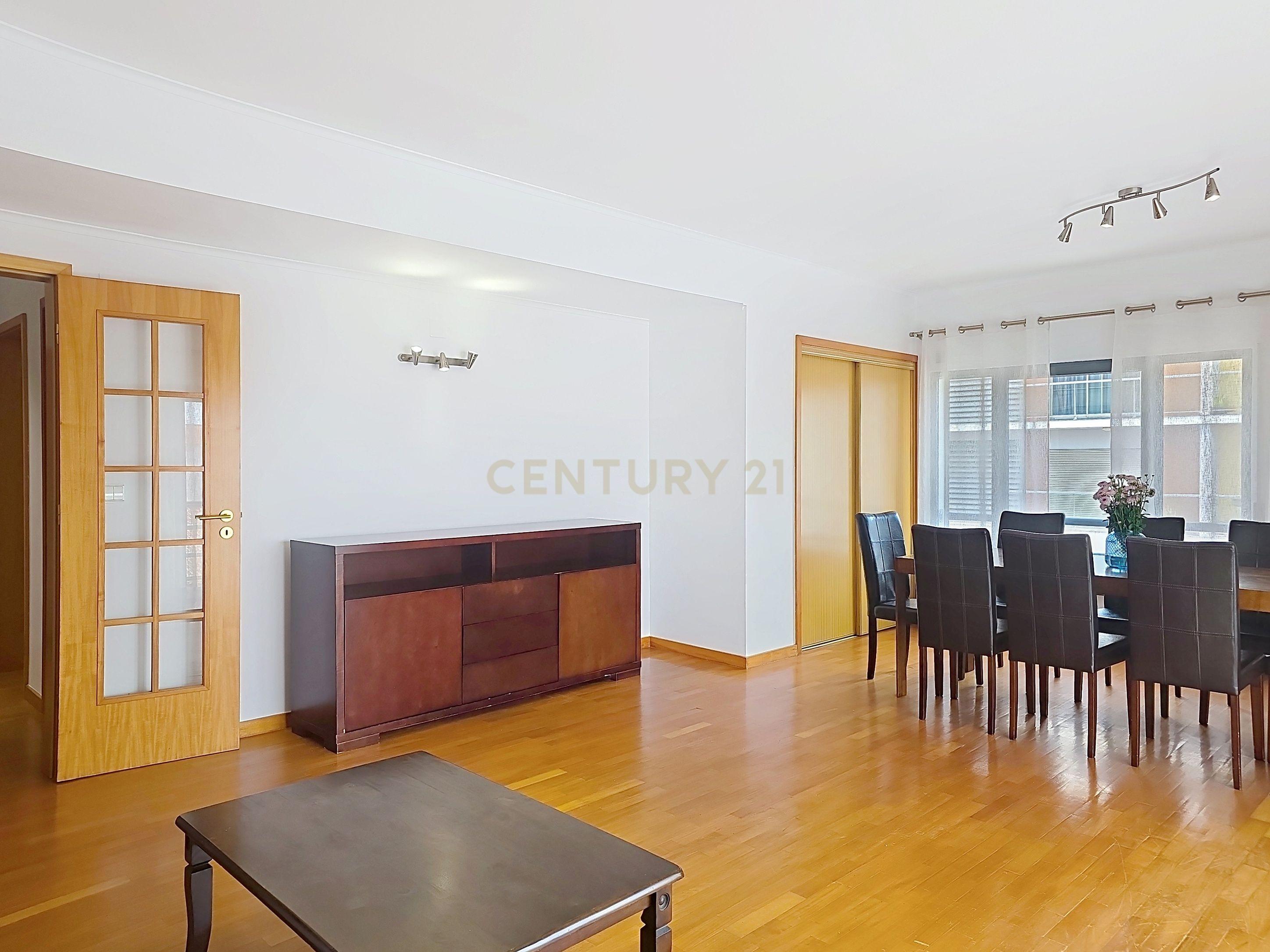 Fotografia 5 de Apartamento T3 no Edifício Mónaco, em Ponta Delgada