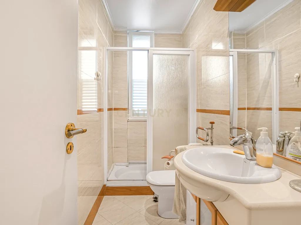 Apartamento T3 nos Olivais - Luminoso e bem Localizado - Image 17