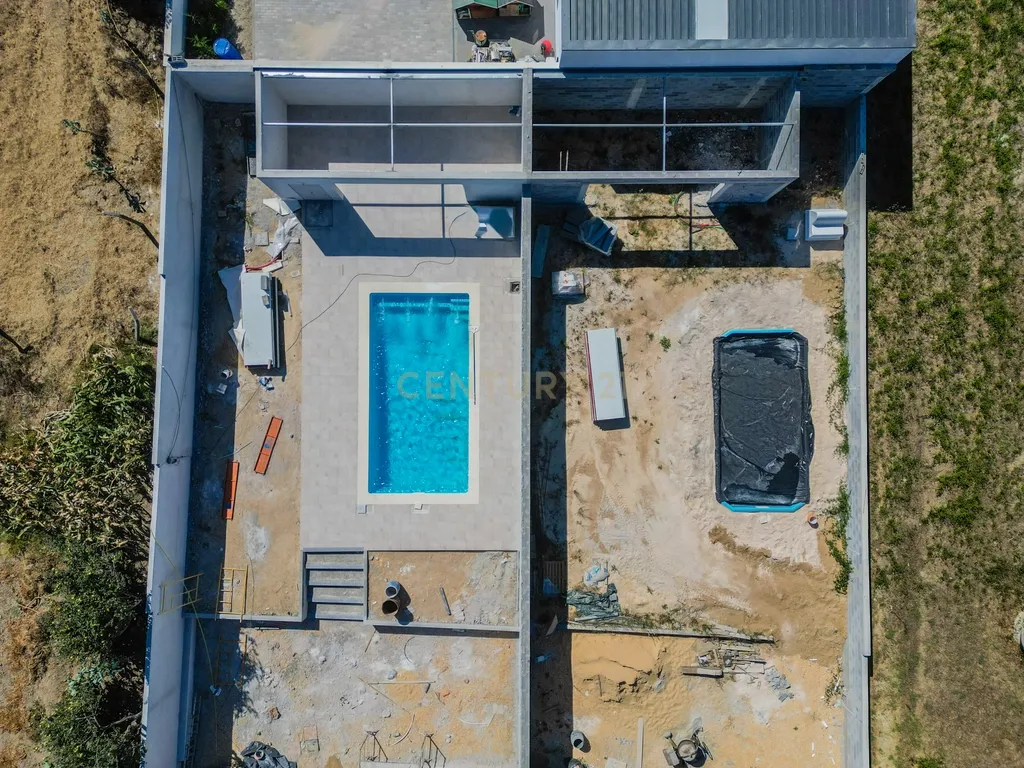 Moradia geminada em construção, com piscina e jardim na Boavista, Lavos, Figueira da Foz. - Image 20
