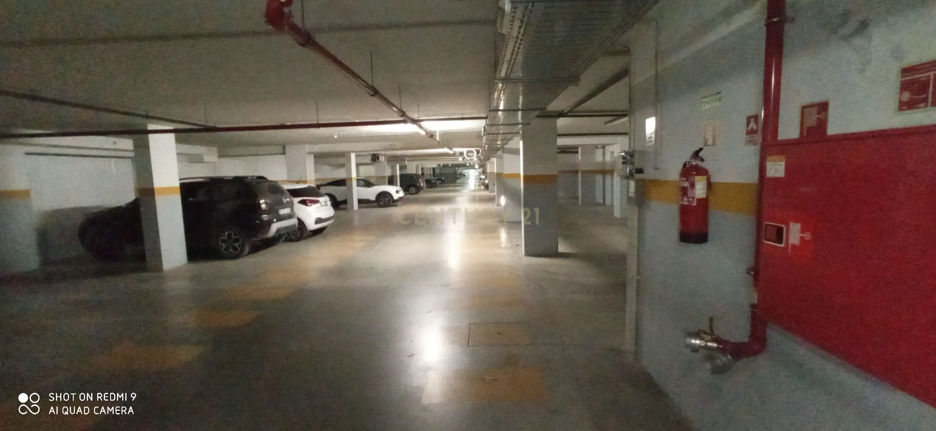 Apartamento T3, com Duas Varandas e Garagem na Vila Serena, Pinhal Novo - Image 11