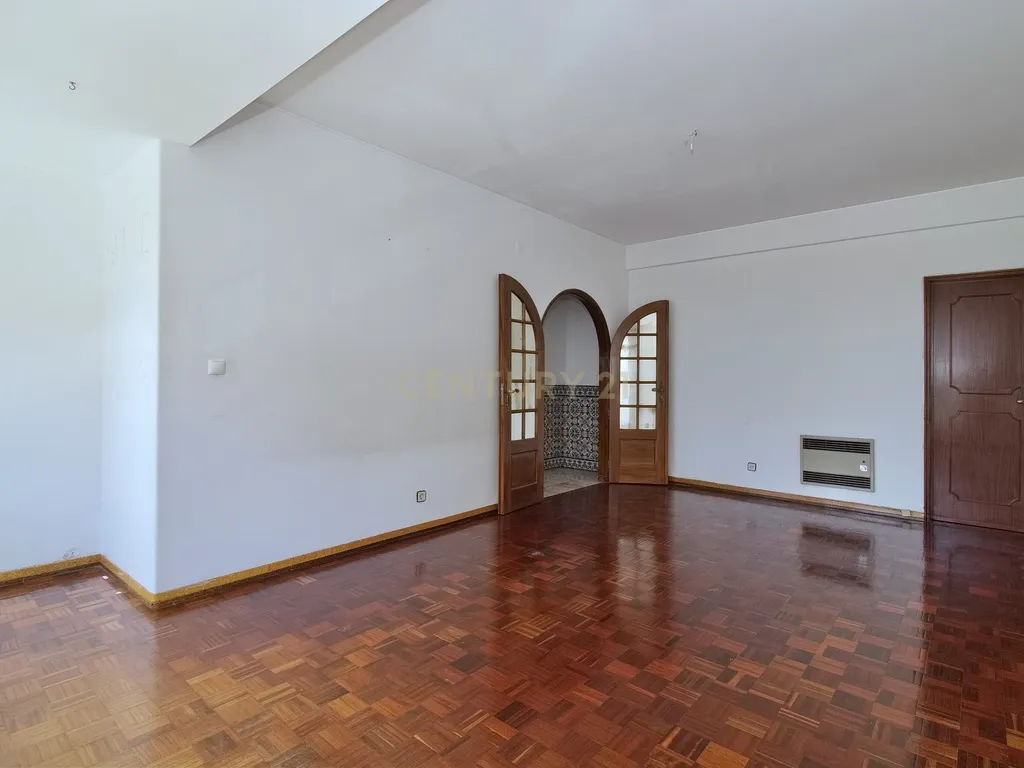 Apartamento T2 na Quinta do Marquês, Oeiras - Image 7