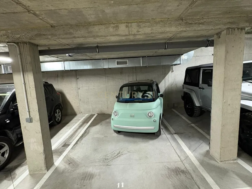 Apartamento de luxo no centro com estacionamento incluído. - Image 17