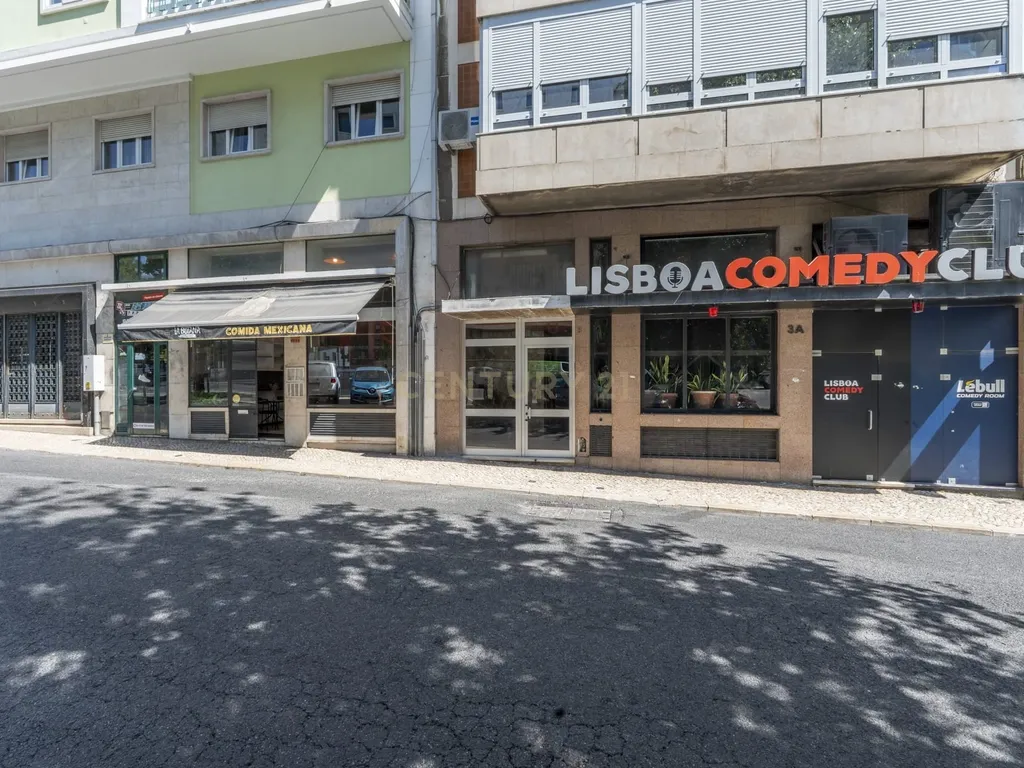 OPORTUNIDADE! ESPAÇO DE RESTAURAÇÃO MUITO BEM DECORADO E TOTALMENTE EQUIPADO EM LOCALIZAÇÃO CENTRAL DE LISBOA, GRANDE POTENCIAL PARA O SEU NEGÓCIO! - Image 34