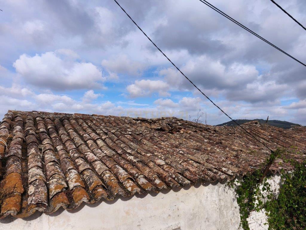Fotografia 8 de Moradia para reconstrução | 396 m² | Lote 529 m² | Freiria, Torres Vedras